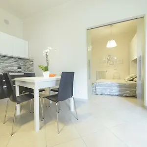 Vakantiehuis Thomas, Imperia